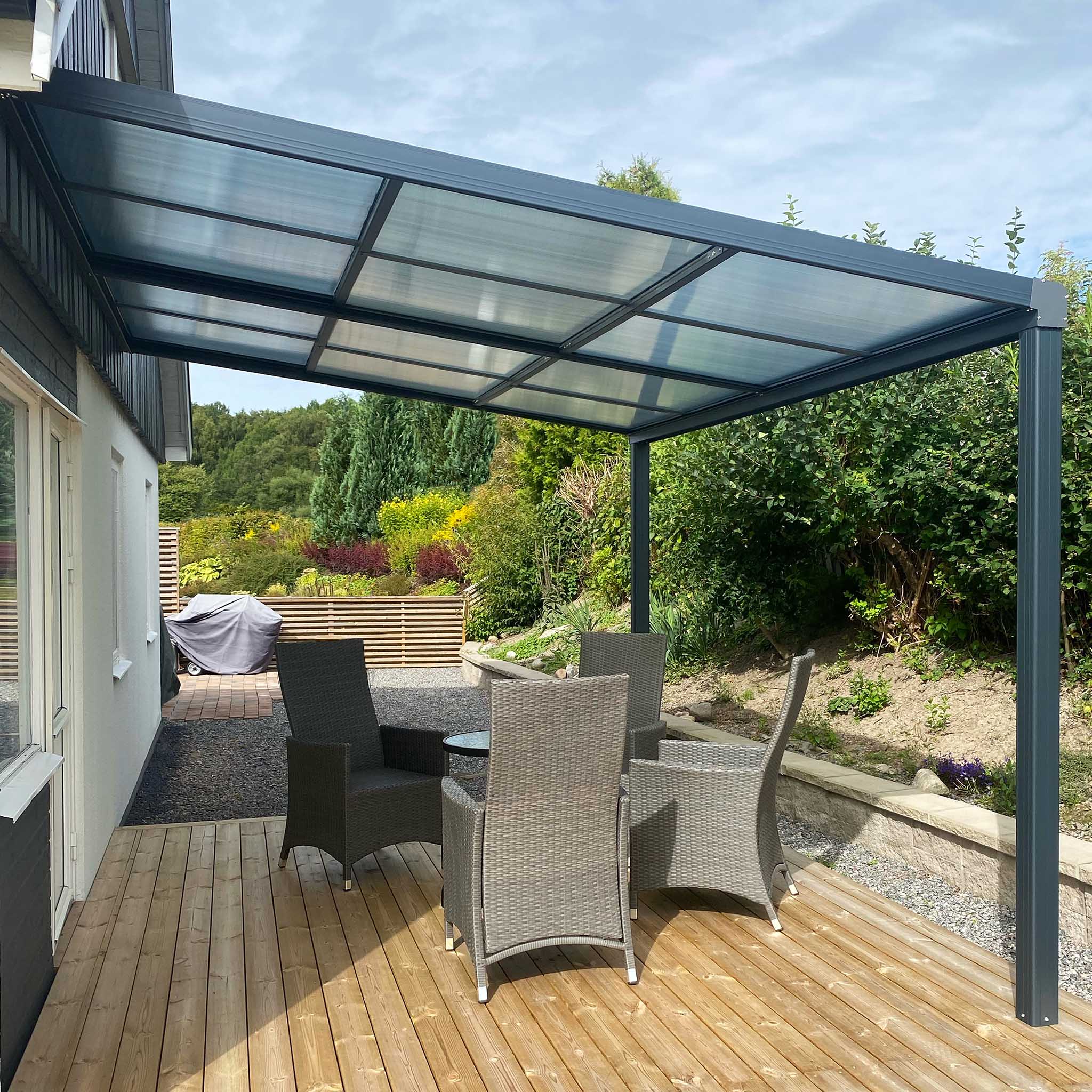 Skyveveranda med tak på 12m² | Skyvbart tak | Kanalplast/Aluminium